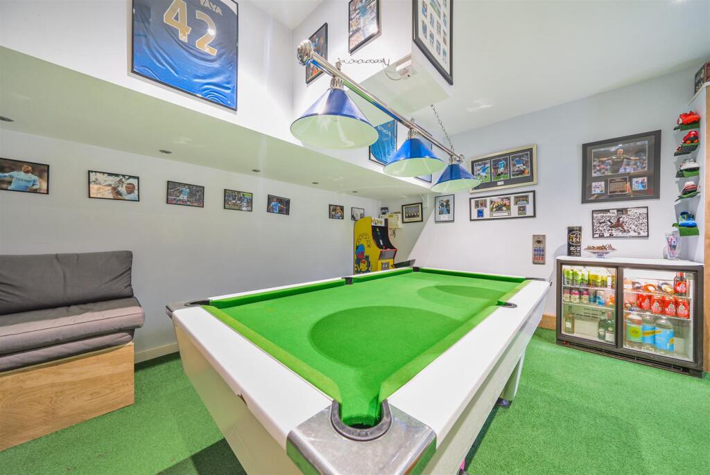 67daf4f2f38ea-l-1254042 (25).jpg