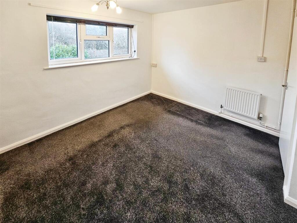 www.primechoiceproperties.co.uk Bedroom 2.jpg