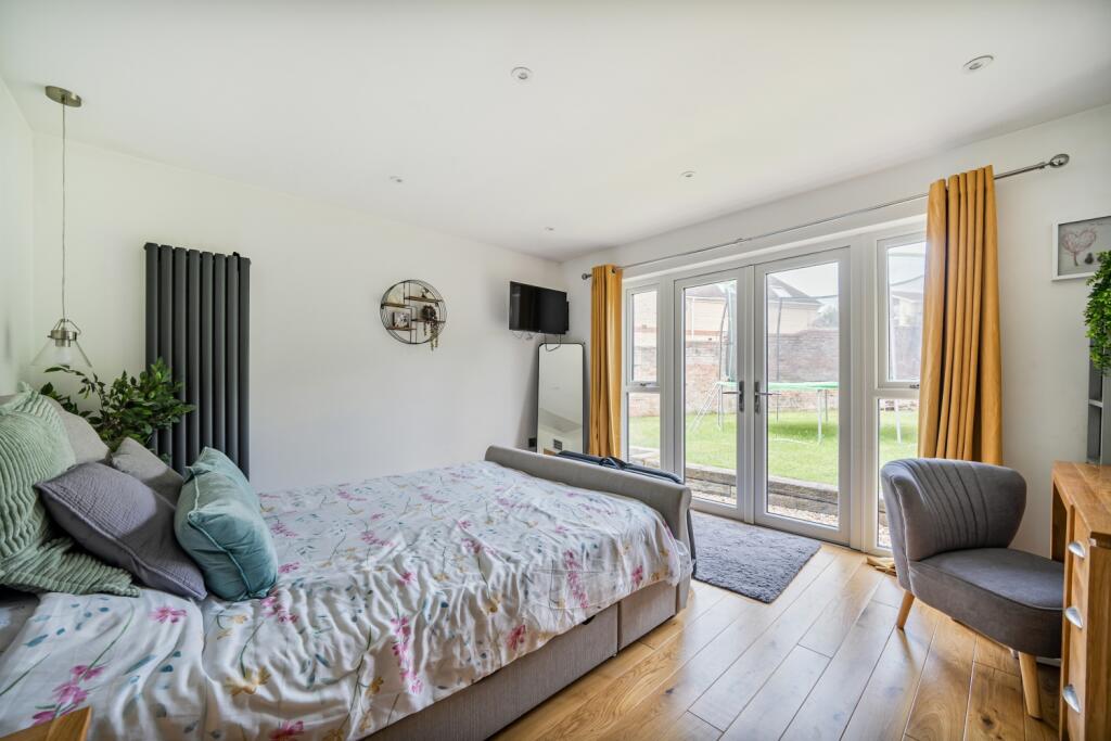 1331113-11-6892133a1cf8e