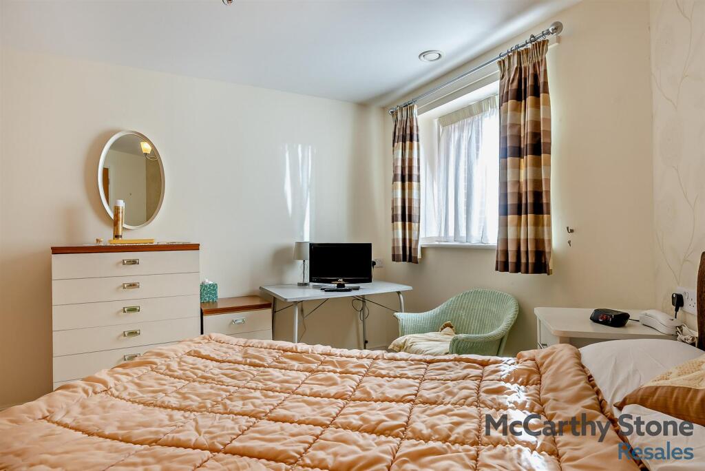 8637664-interior04-800.jpg