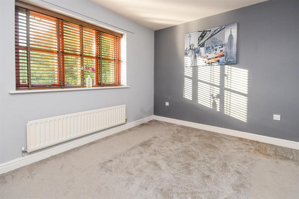 25 Old Farm Drive - Bedroom 3.jpg