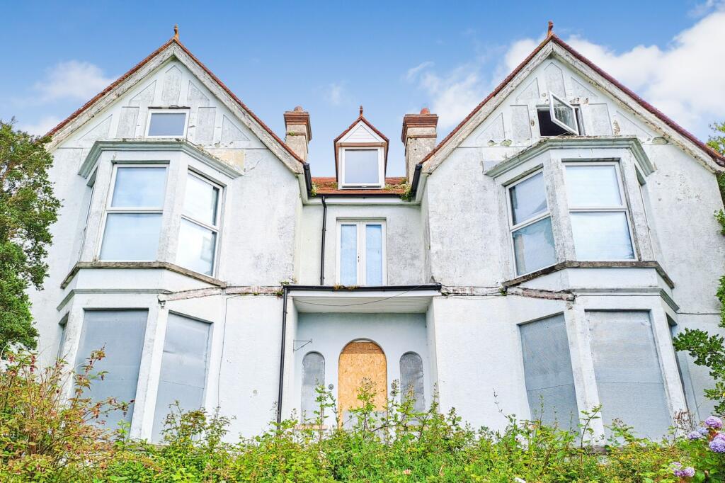 The Gables, 14 Church Hill, Helston, Cornwall TR13 8NW