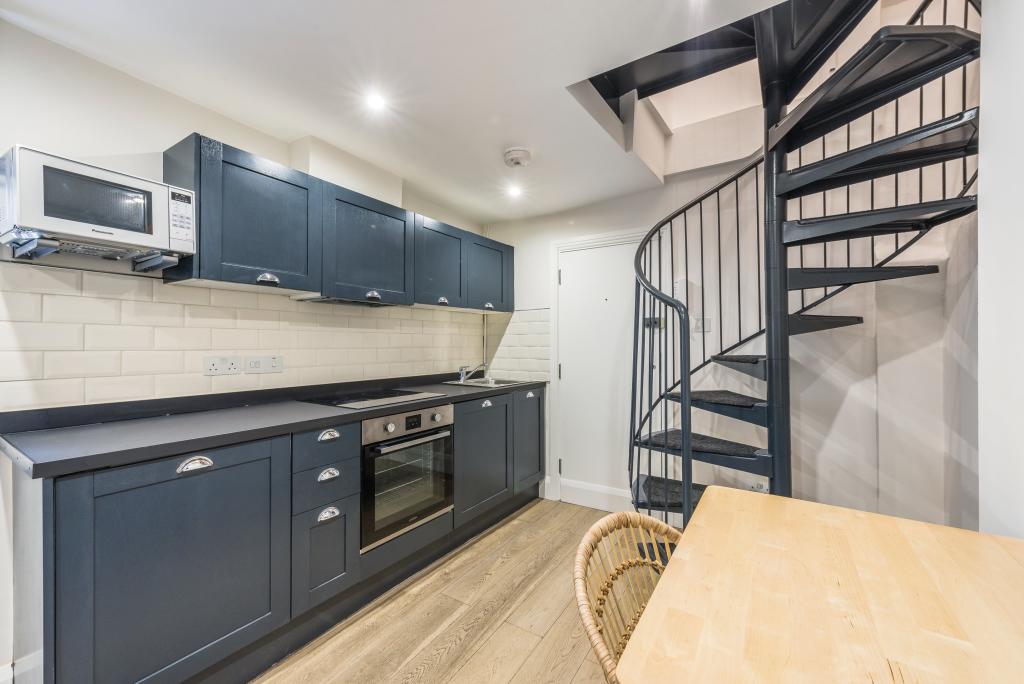 Sussex Gardens 158, 