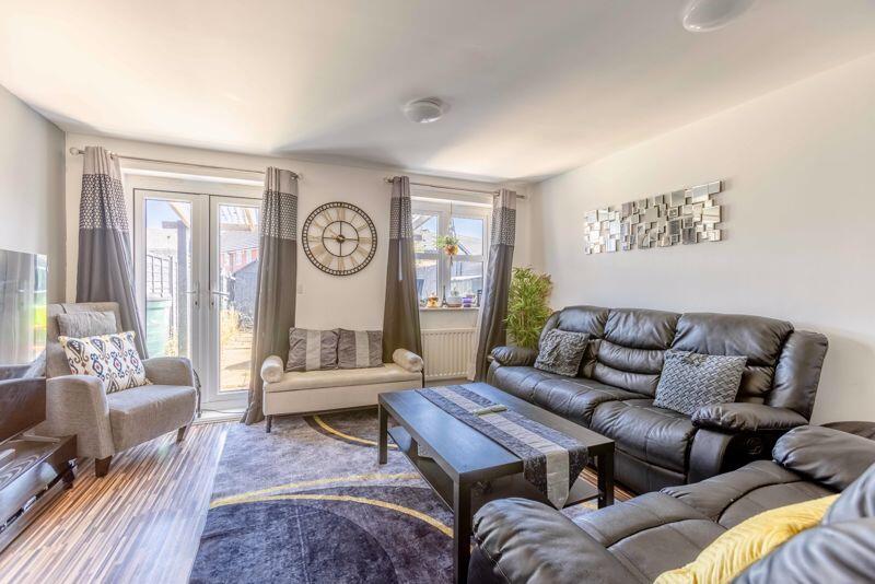 Lounge / Dining room