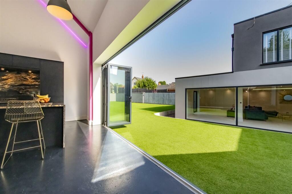 Home_39.JPG