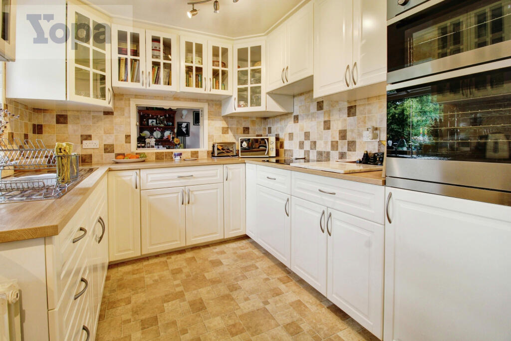 1304193f-Kitchen 201b