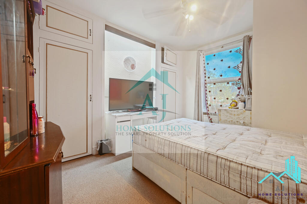 RCAJsolutions- 51 wargrave road -  bedroom 6 (1)