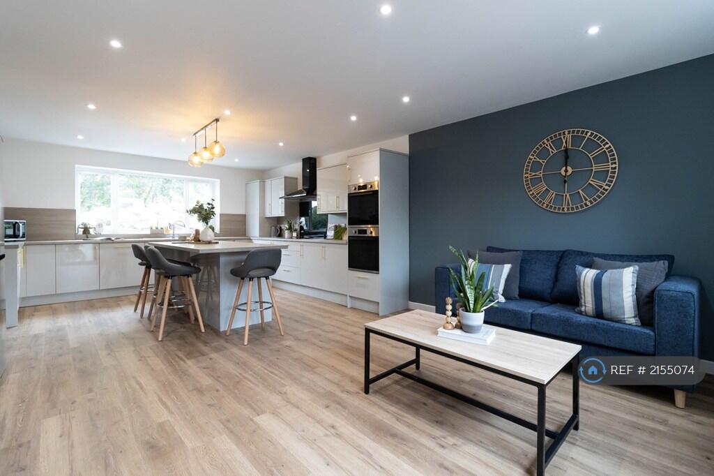 Spacious Open Plan Kitchen, Dining, Living Space