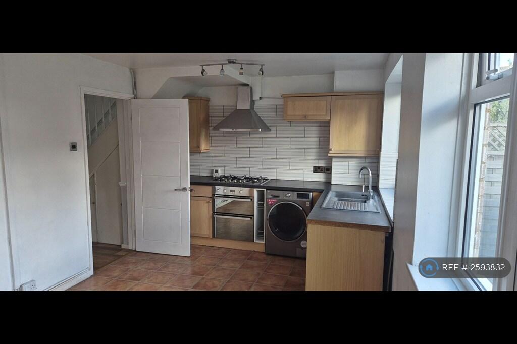 Kitchen / Dining