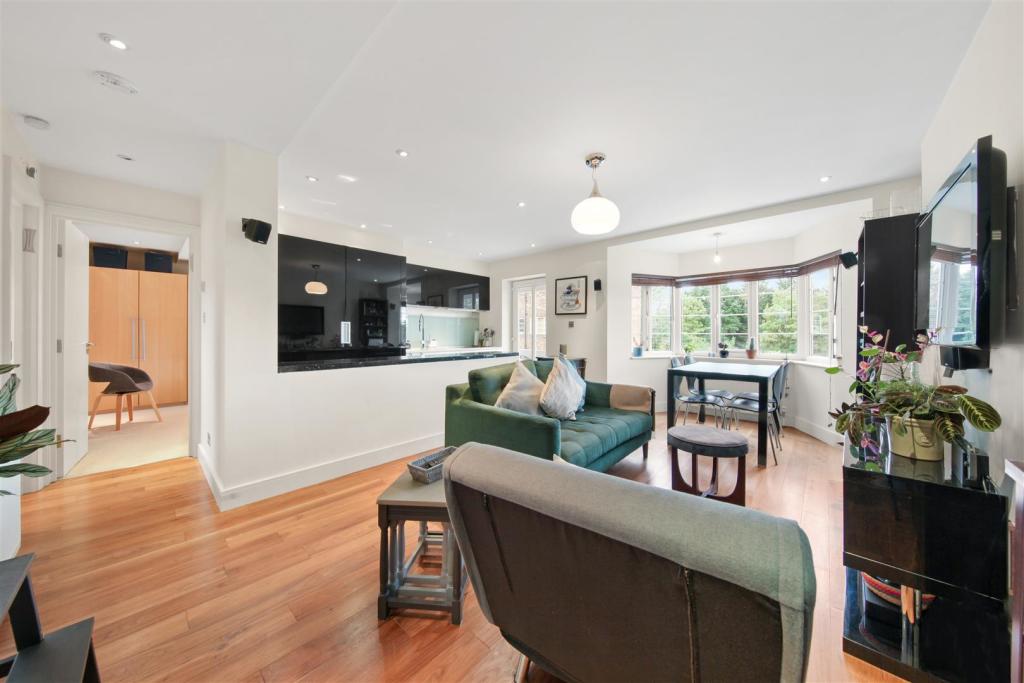 Flat 32, Whittington Court - gyQuMEIpUvJIEu5mzjWc.