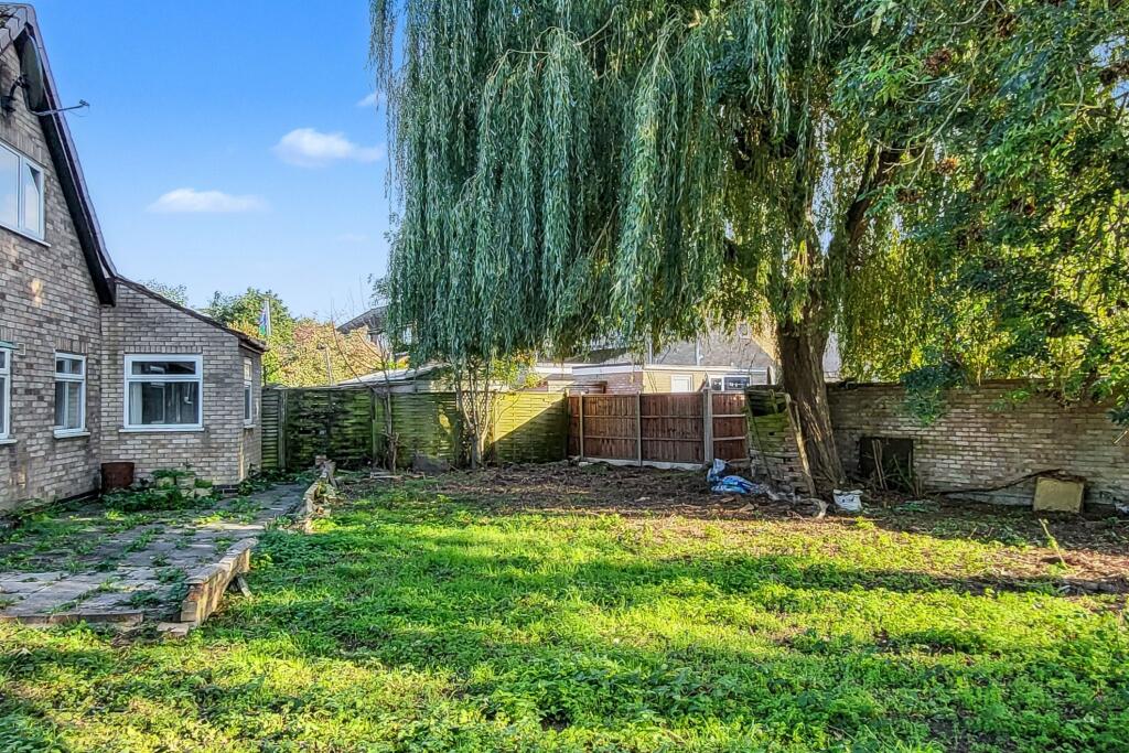 6 Chestnut Grove, Lincoln, Lincolnshire, LN5 9BJ