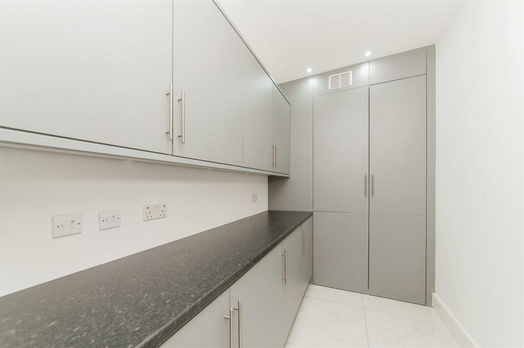 UTILITY ROOM.jpg