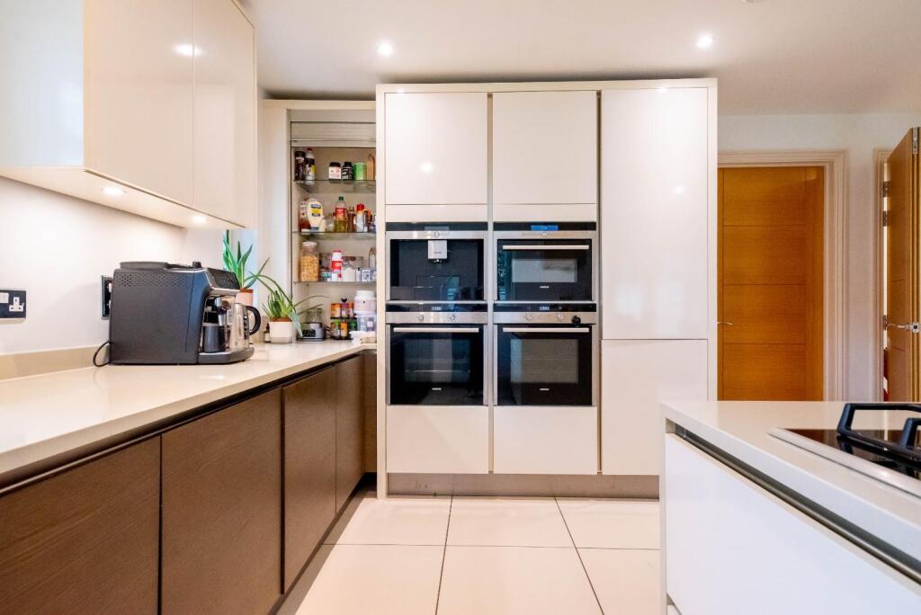 Fancourt Mews, Bromley