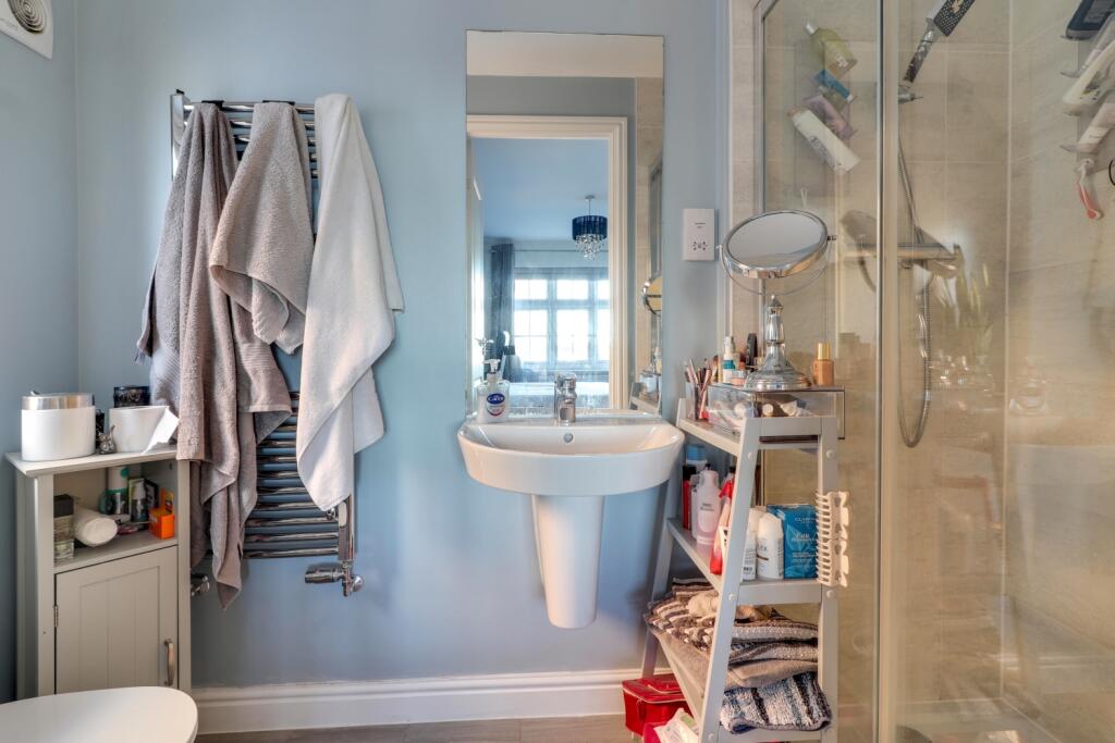 Ensuite
