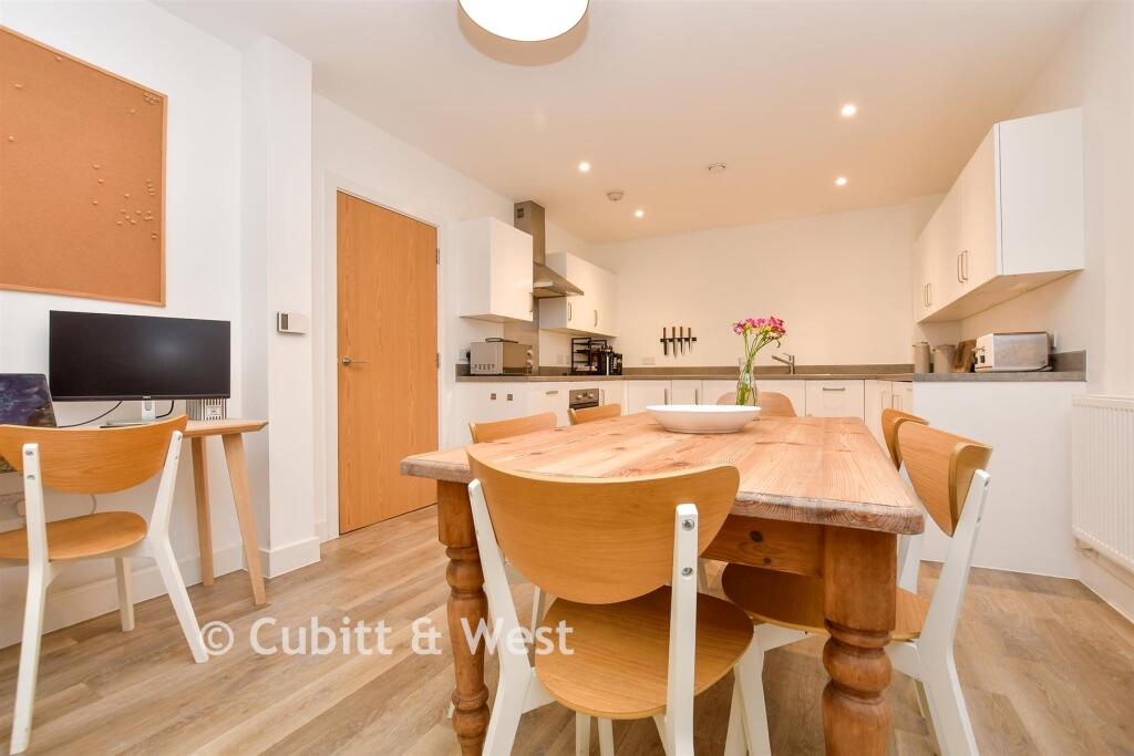 Kitchen / Lounge / Dining Room