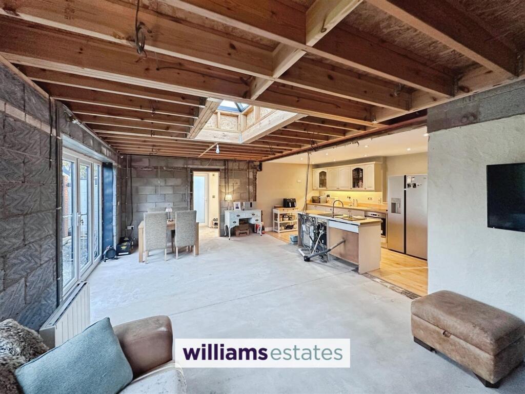 Living Area &amp; Kitchen