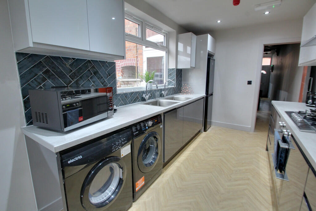 Main kitchen