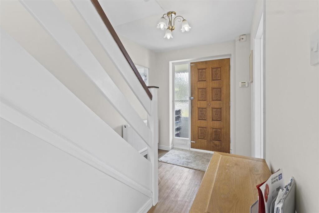 entrance hall #3.jpg