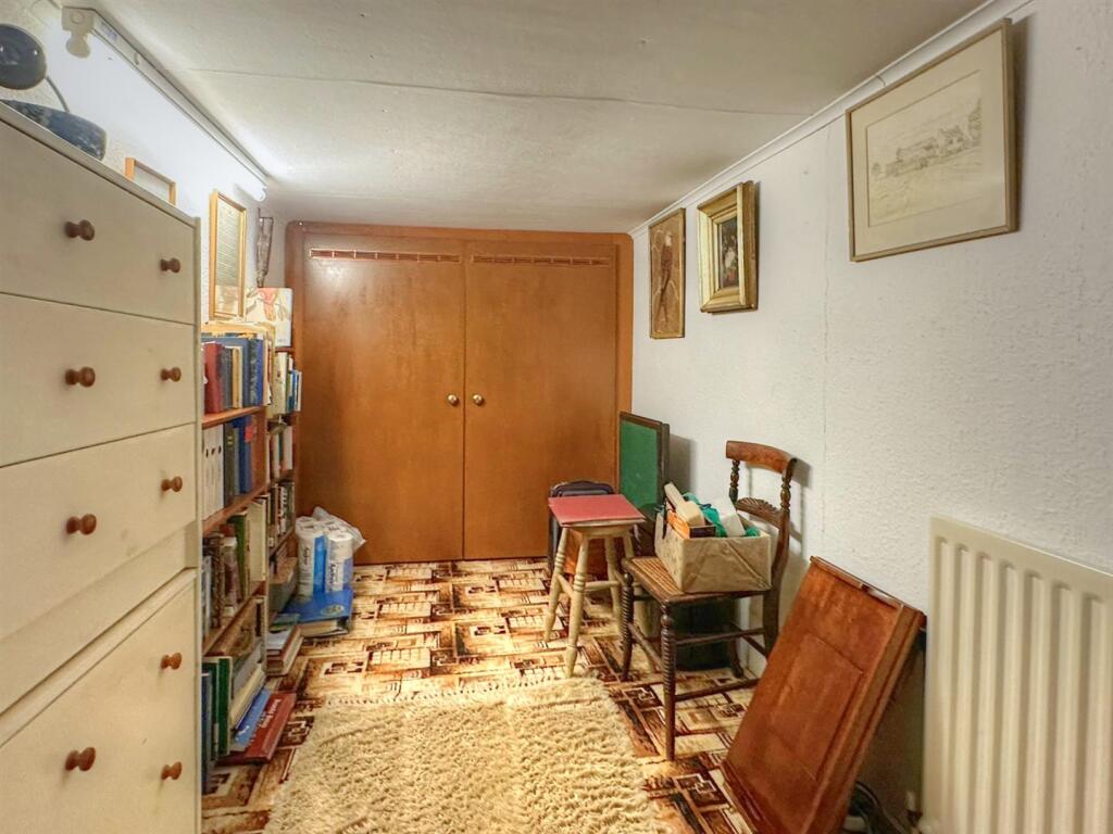 STORAGE/HOBBIES ROOM