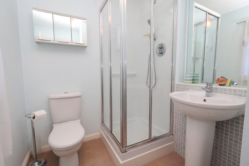 Principal Bedroom En Suite