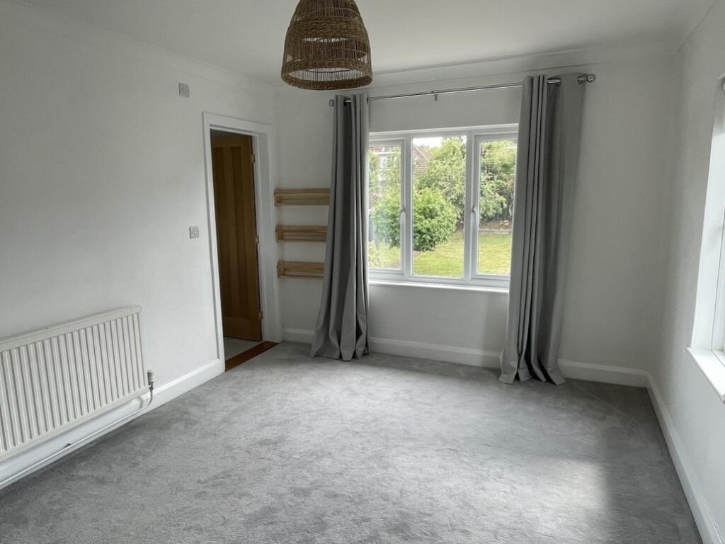 12 Roundhill Close, Exeter - bedroom1