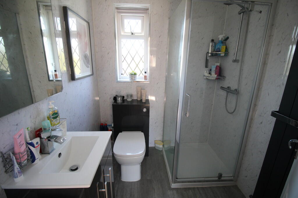 Bedroom One En Su...