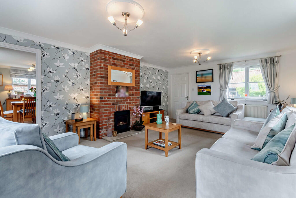 8657340-interior0...