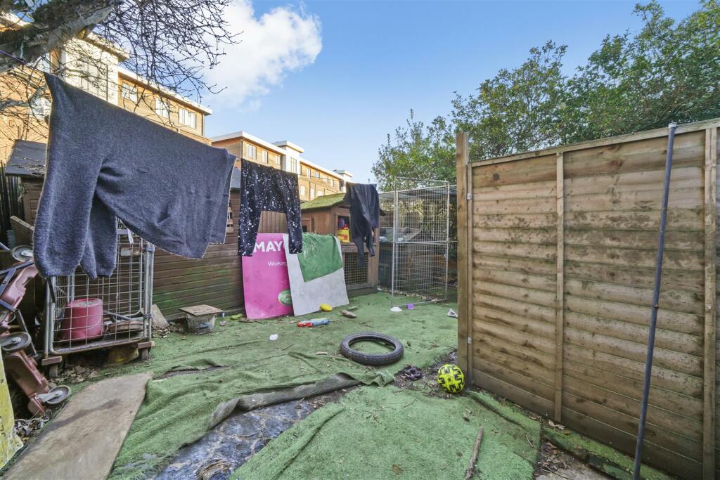 184 Neasden Lane - 0xgZOQxPmii6olvfDmTL.jpg