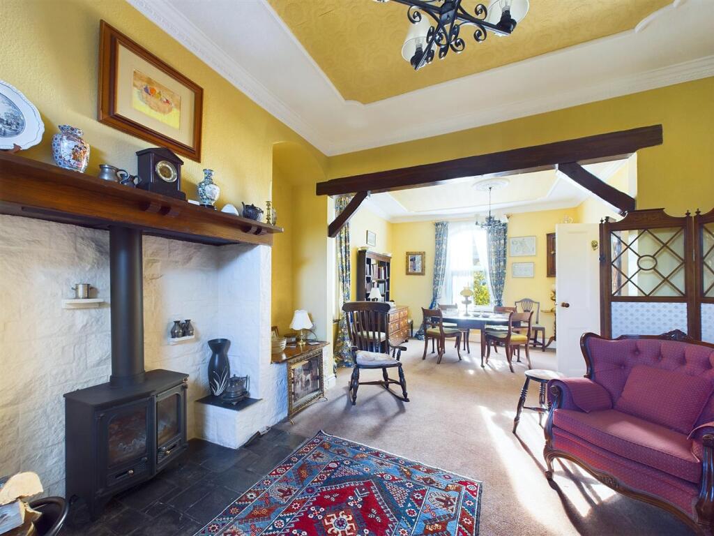 Living Room/Dining Room