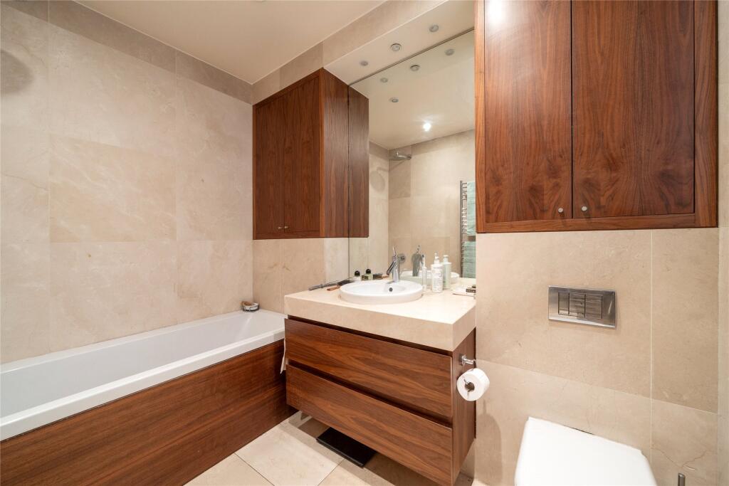 En Suite Bathroom