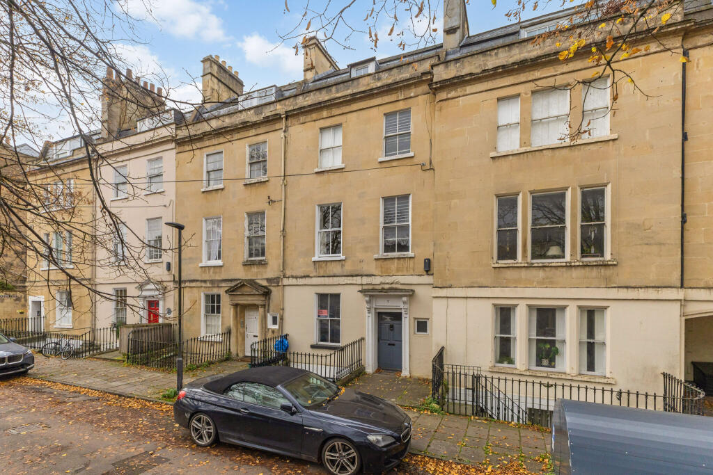 Kensington Place, Bath, BA1