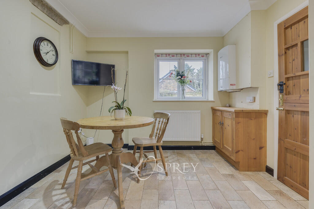 Kitchen/Breakfast...