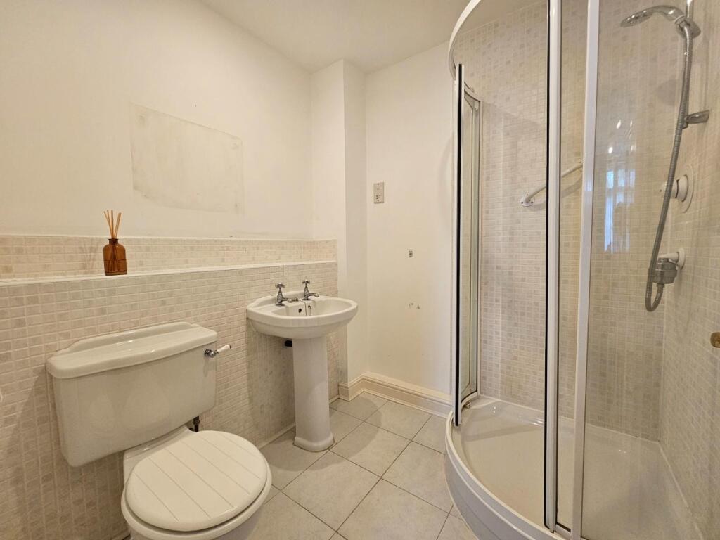 En-Suite Shower