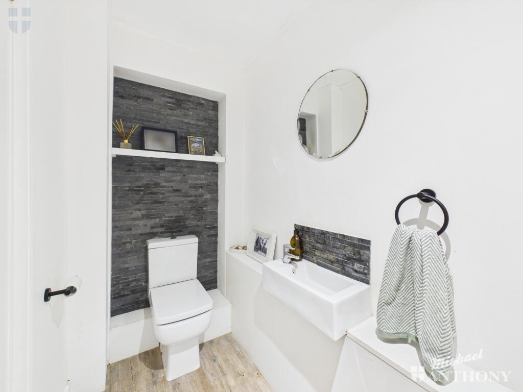 CAM03852G0-PR0224-STILL014