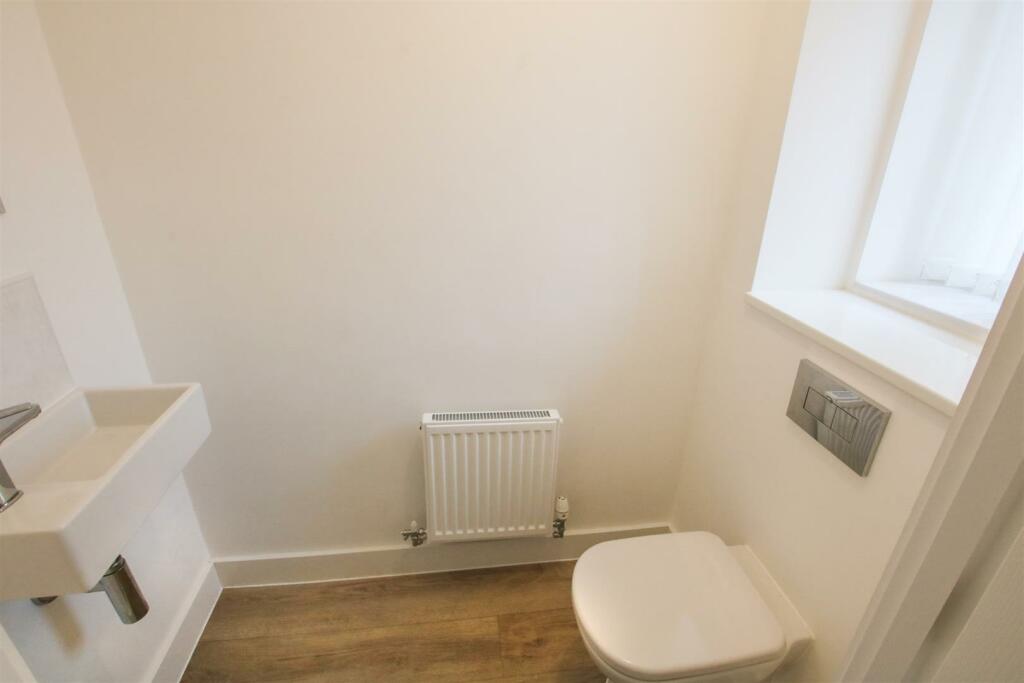 GROUND FLOOR W/C
