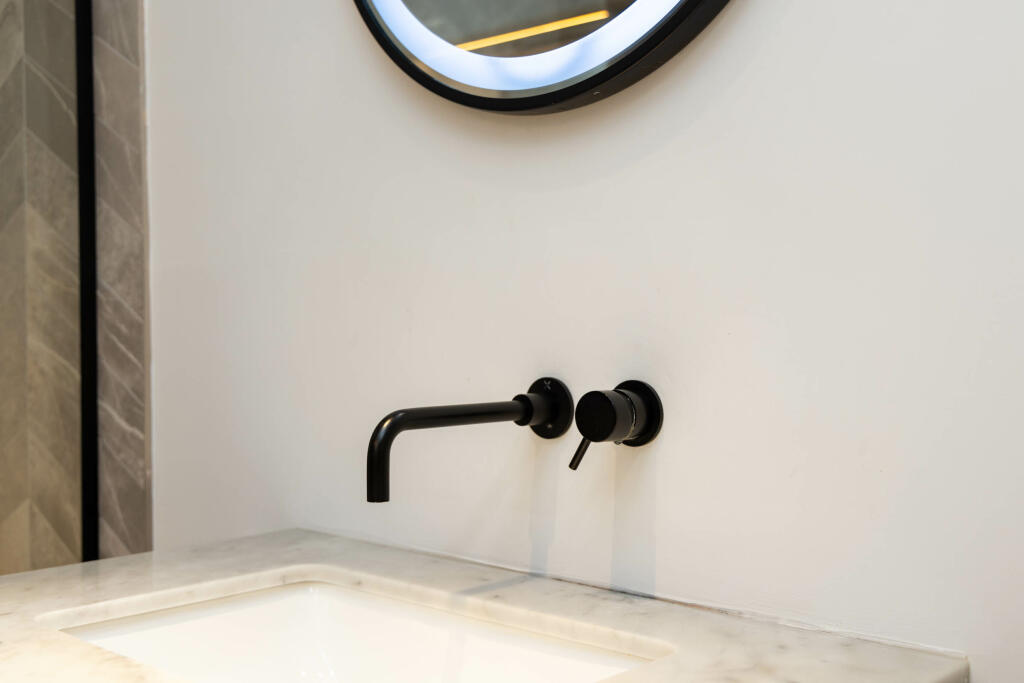 20231011-1309_Maison Haus - Blakeley Stables, Knut