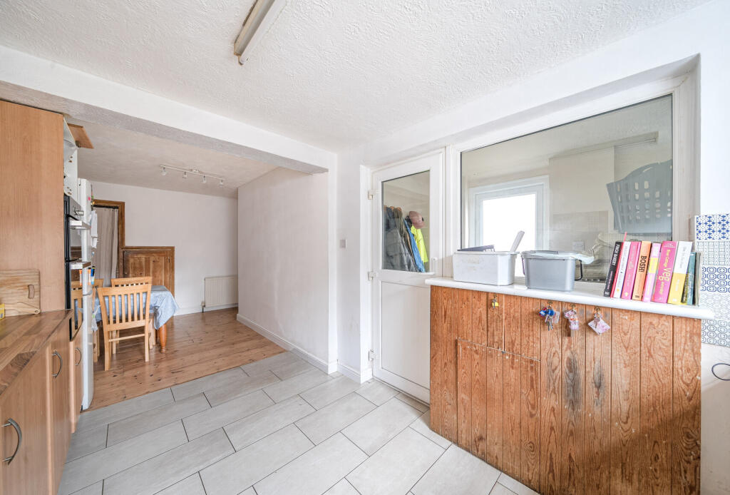 1356941-10-68d28c...