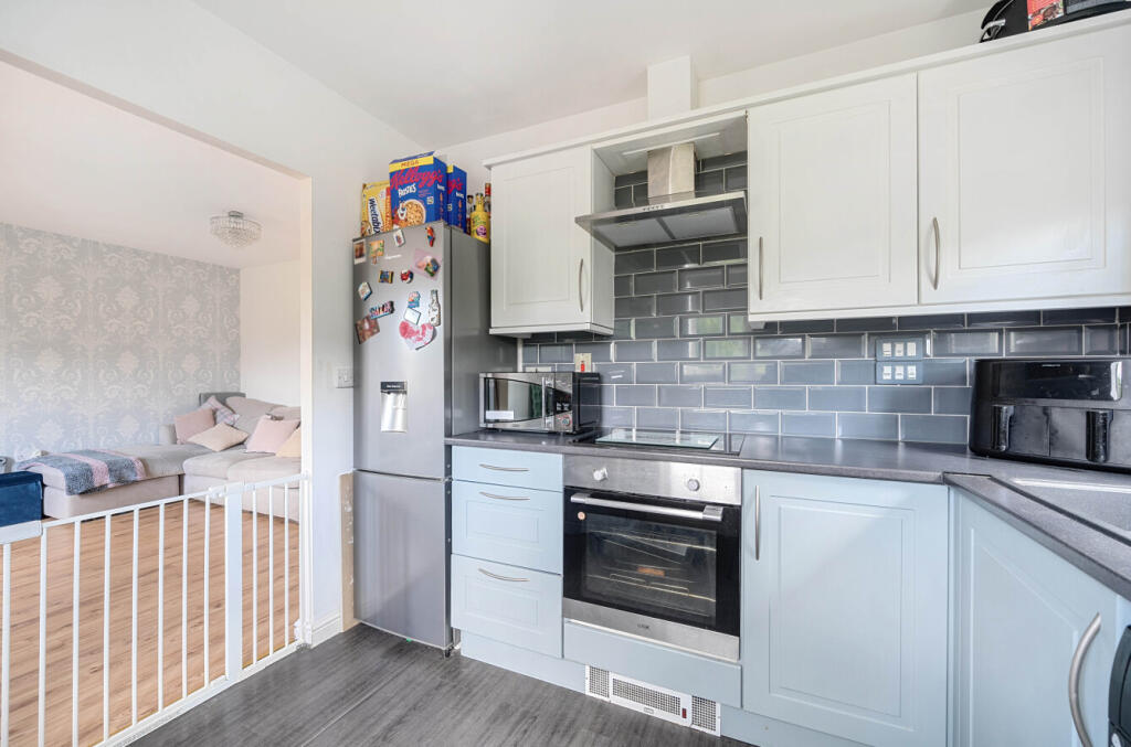 1300705-12-683d82...