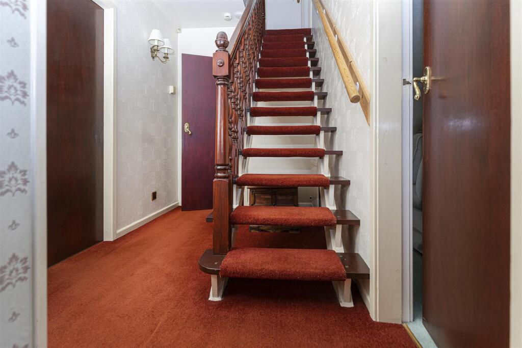 Bramleys Estate Agents - Beagle Avenue - Beaumont 