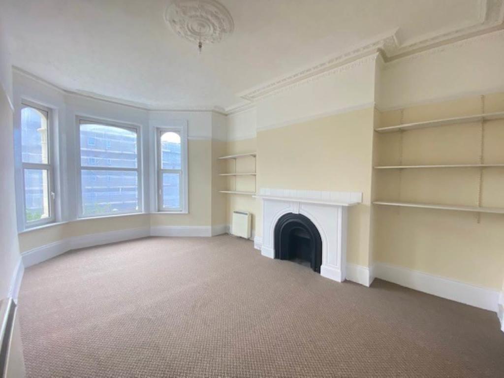 Sitting room pic 1