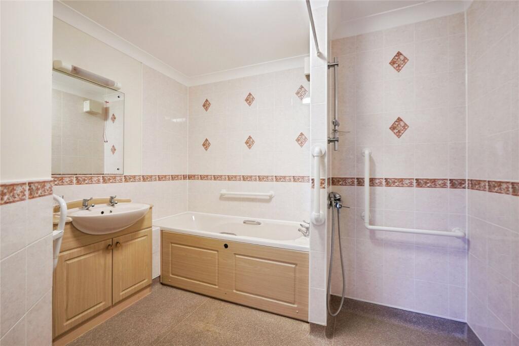 Bath/Wet Room