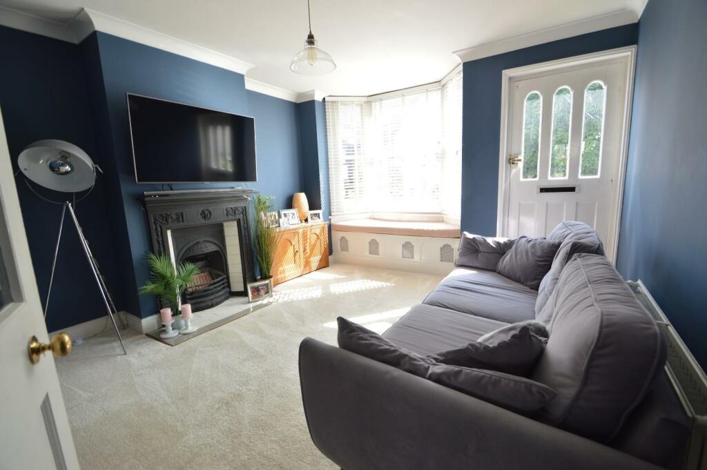 SITTING ROOM