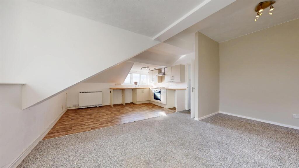 -Flat-6-Weston-House--10142025_140245.jpg