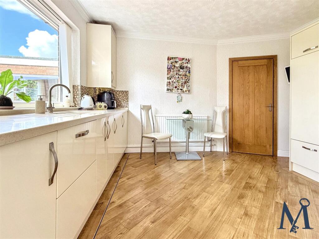 Kitchen Breakfast Room