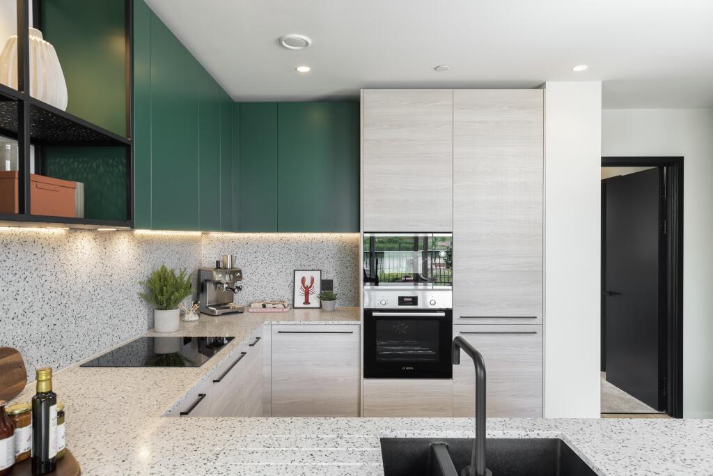 Poplar Riverside- show apartment