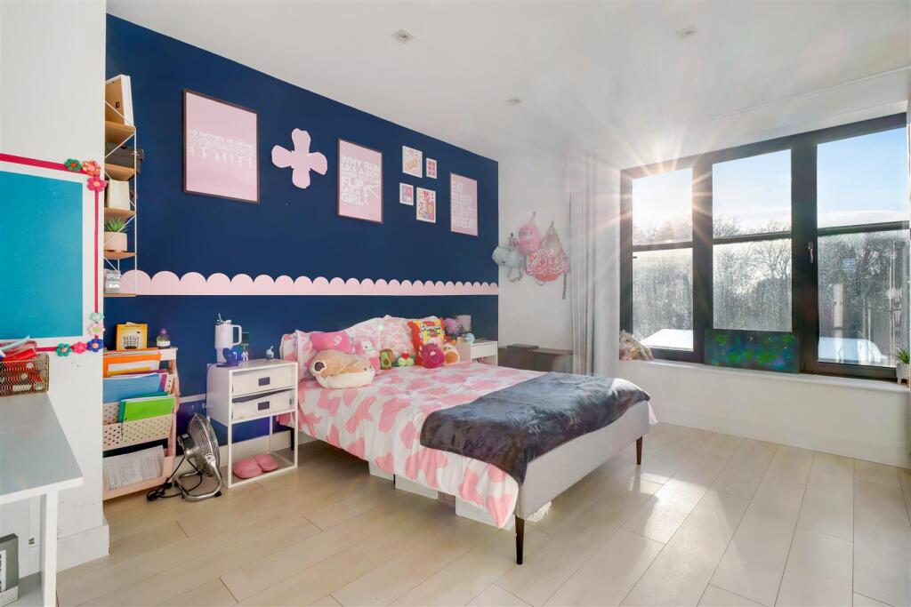 BED5.jpg