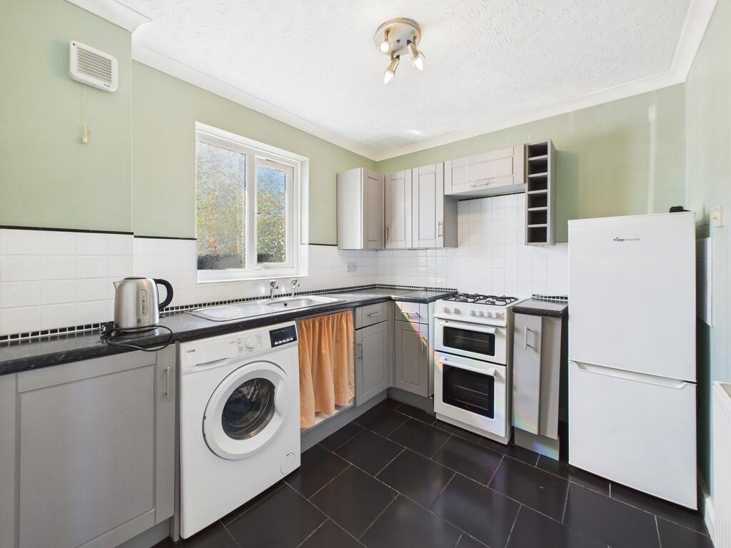 CAM03974G0-PR0124...