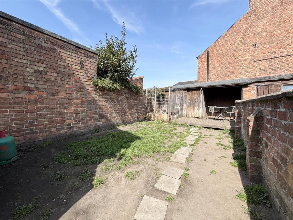 Rear Courtyard