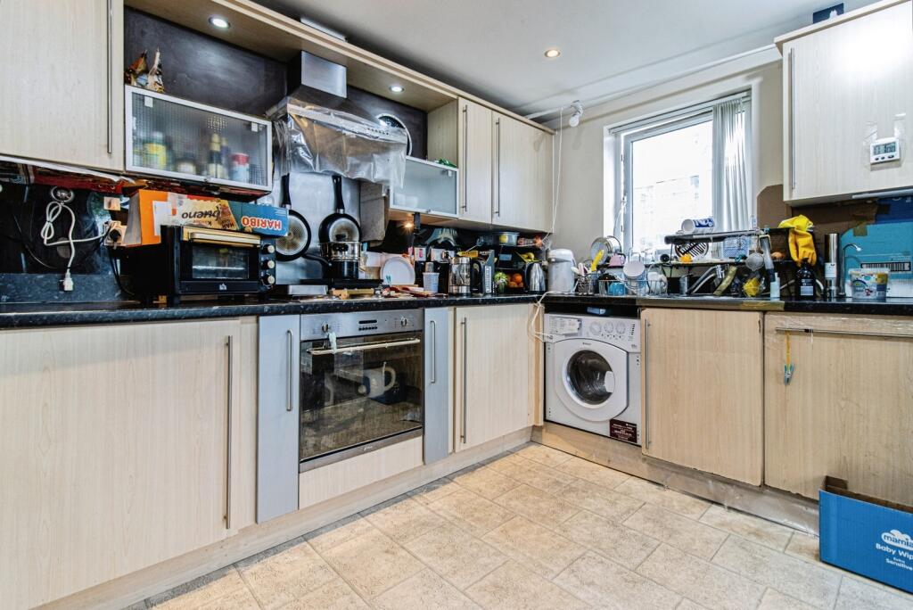 Lounge/Kitchen