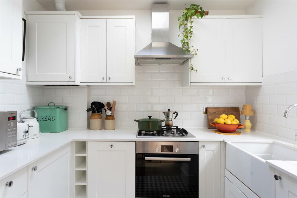 66A Carysfort Road, London N16 9AP-13.jpg